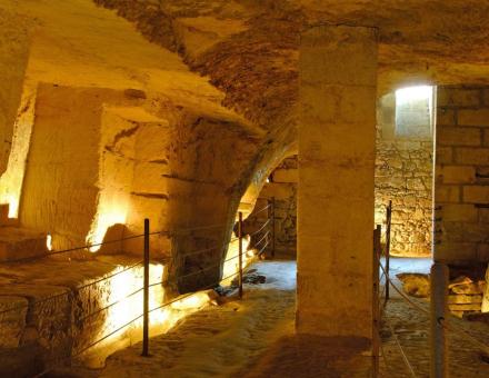 L'Égypte souterraine de la Gironde : Les mystères et l'architecture de l'Église Monolithe